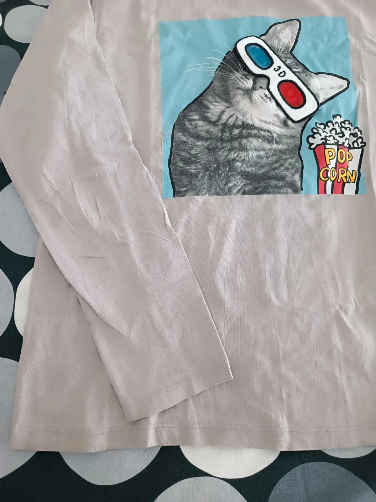 Camiseta infantil con estampado de gato y palomitas de Zara 10 años – photo 4
